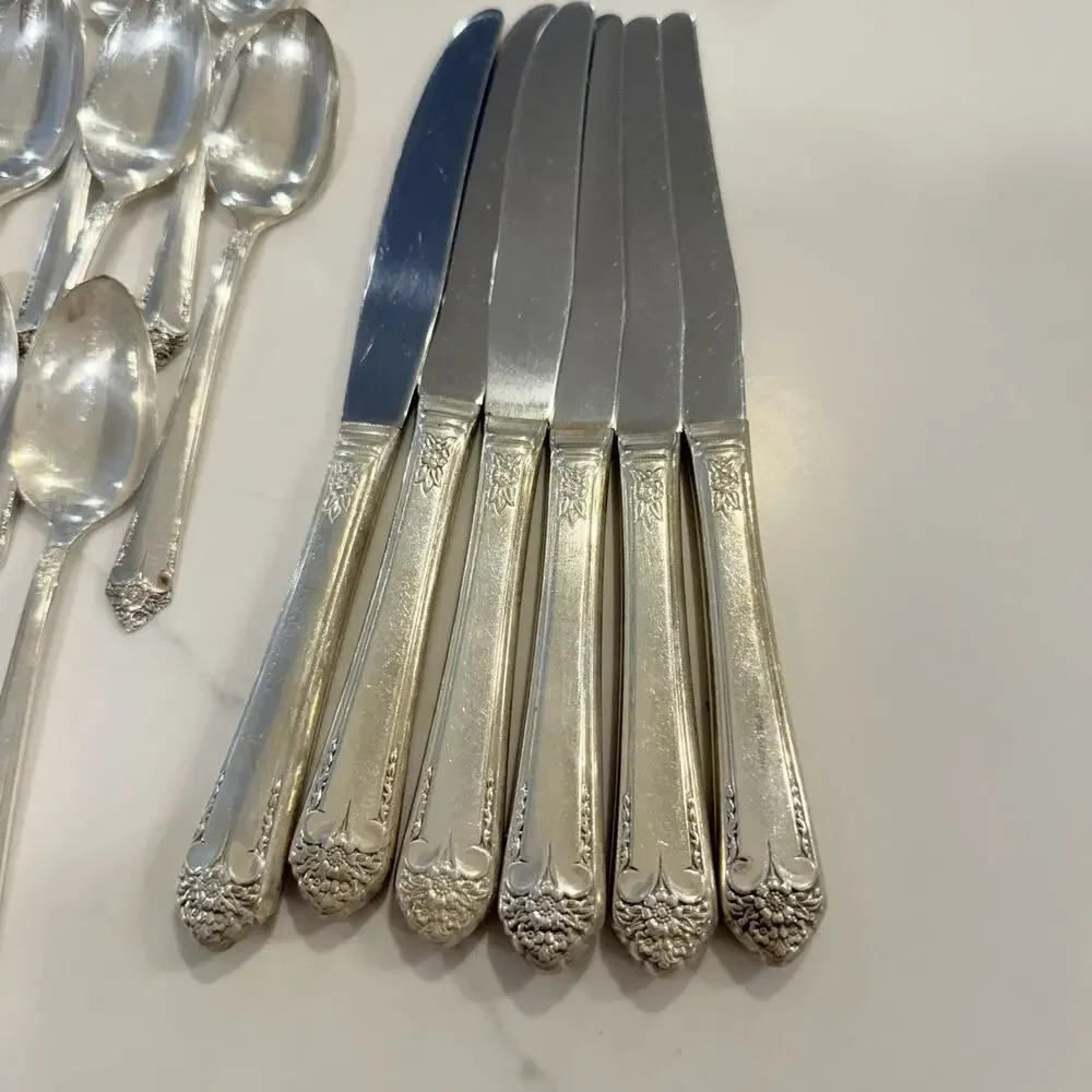 72pc International Silver Rogers Bros Silverplate 1950 Starlight Flatware Set 12